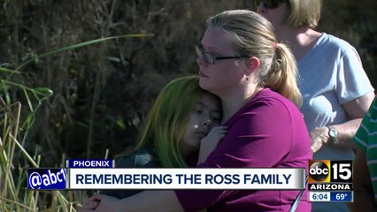 Memorial held for family killed on Christmas Day in Phoenix