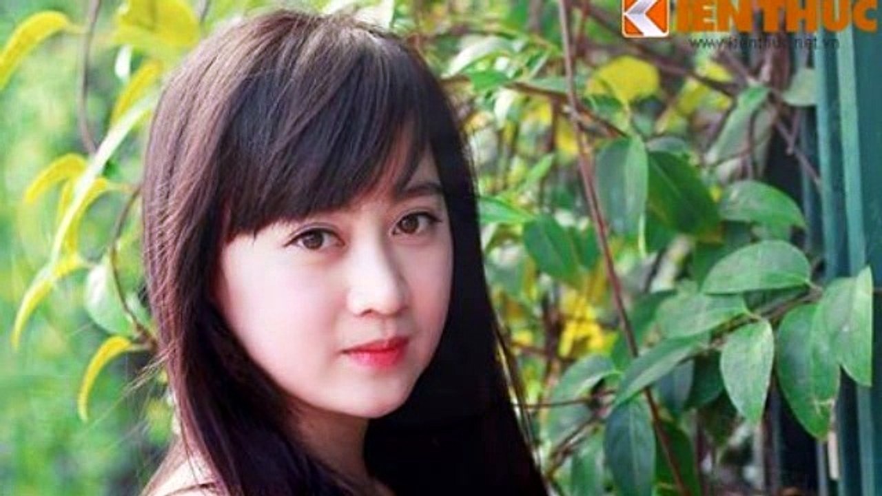Nhiều lần nước mắt rơi xuống ướt nhòa