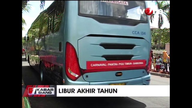 Libur Akhir Tahun, Ribuan Wisatawan Padati Pantai Ancol