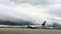 Nuage apocalyptique au dessus de l'aéroport de Munich