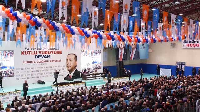 Başbakan Yıldırım: 'Kılıçdaroğlu, şunu iyi öğrenmen lazım. Türkiye’yi işgal etmek isteyenlere, Türkiye’nin anayasal düzenini ortadan kaldırmak, meclisi bombalamak, hükümeti alaşa etmek, kurumları silah zoruyla ele geçirmek isteyenlere d