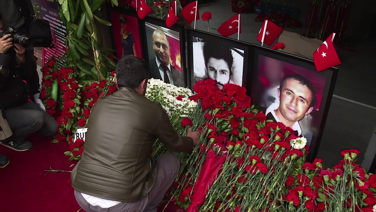Istanbul residents honour New Year attack victi...