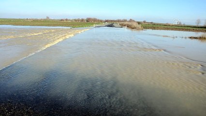 Şiddetli sağanak hayatı olumsuz etkiliyor - TEKİRDAĞ