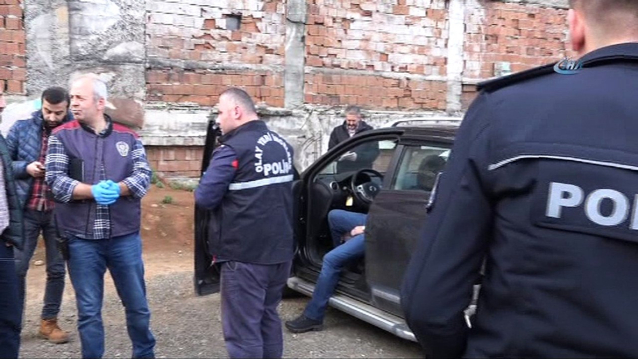 Trabzon’da lüks otomobilde şok ölüm