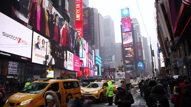 Snow and security on New York's Times Square ahead of NYE
