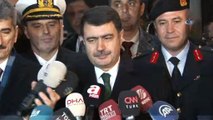 İstanbul Valisi Vasip Şahin, Taksim Meydanı'nda incelemelerde bulundu