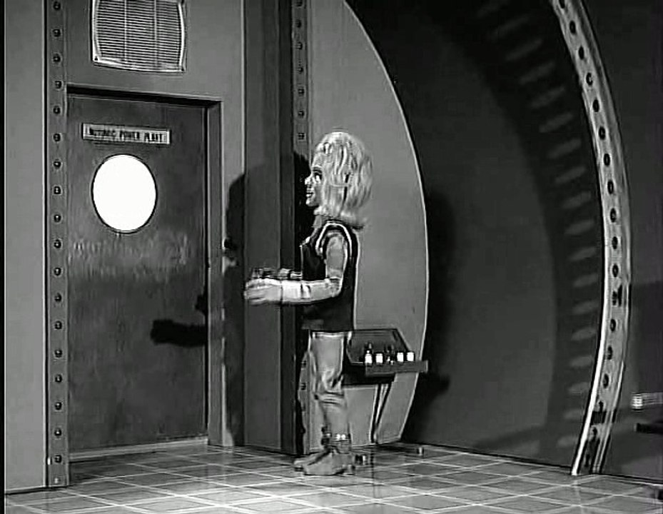 Fireball XL5  E32 - Faster Than Light