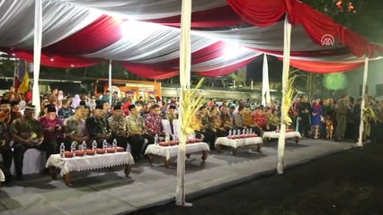 Endonezya'da 437 Çiftin Toplu Nikah Töreni