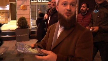 İstiklal Caddesi'nde yılbaşı kutlamalarına karşı broşür dağıtıldı