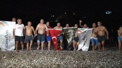 2018’i denize girerek karşıladılar