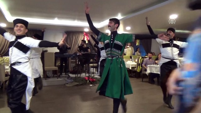 Doğu Anadolu yeni yıla kar yağışıyla girdi - KARS