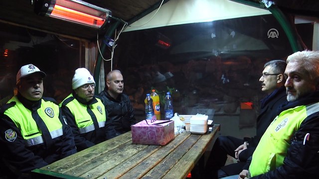 Polis ekipleri yeni yılı görevlerinin başında karşıladı - MANİSA