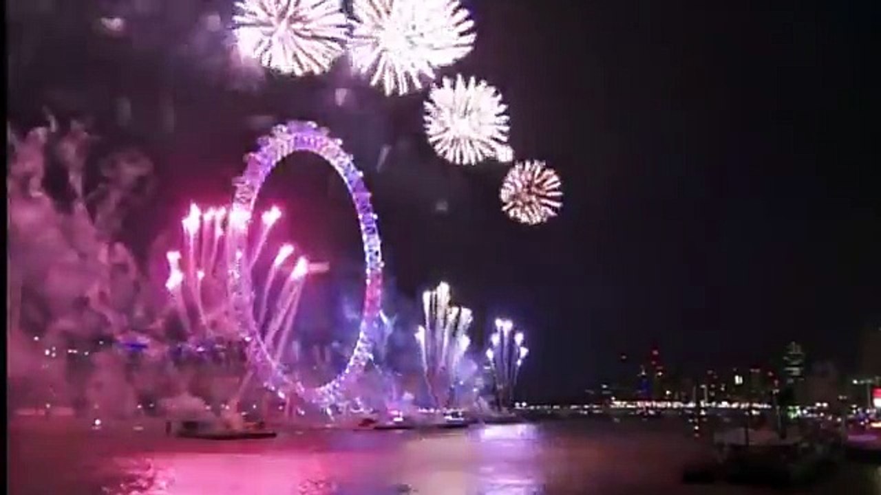 LONDON - UK FIREWORKS 2018 - New Year's Eve