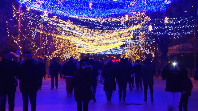 Balkan ülkelerinde yeni yıl coşkuyla karşılandı - PRİŞTİNE