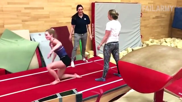 I Caught A Big Crab!: Throwback Fails (December 2017) | FailArmy