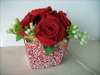 Download Video: Como fazer rosas, um lindo vasinho de flores em tecidos ♥