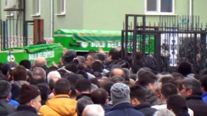 Sobadan sızan gazdan ölen dede ve torunu defnedildi