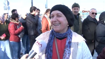 Arşiv Eminönün'de Milli Piyango Kuyruğu Arşiv Görüntüleri