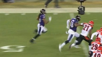 freeD: See the hole Chris Moore blasts through in his 87-yard return run | Week 17
