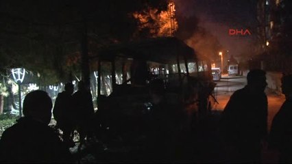 Ümraniye'de Park Halindeki Midibüs Yandı