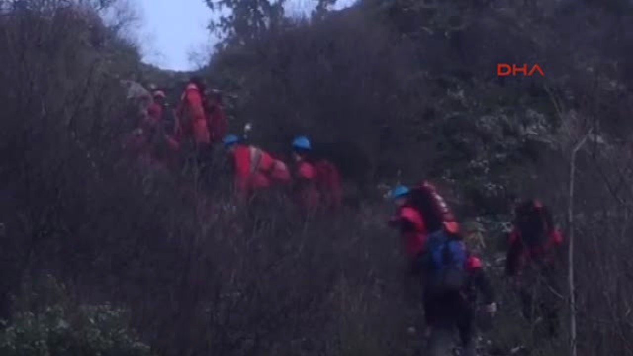 Manisa Dağ Gezisinde Ayakları Kırılan Üniversite Öğrencisi 5 Saat Sonra Kurtarıldı ...