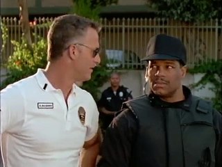 Pacific Blue S1xE10 -Captive Audience