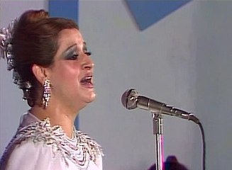 Ayamna Eed - Warda  أيامنا عيـــد  - حفل الأهلي  1984