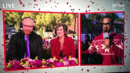 Rose Parade - Women gets mad at Tim Meadows for blocking view