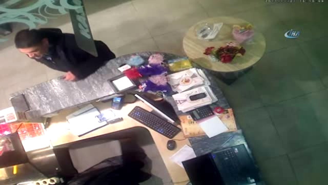 Ümraniye'de Film Sahnelerini Aratmayan Hırsızlık Kamerada