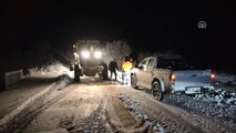 Yolu Kar ve Tipiden Kapanan Köydeki Hasta Kurtarıldı