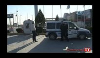 Çöpte bulduğu içi altın dolu çantayı polise teslim etti