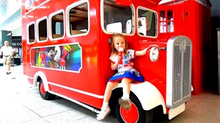 The Wheels On The Bus Nursery Rhymes, Funny Playground For Kids