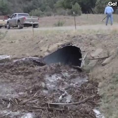 Ce torrent à sec se transforme en rivière déchaînée en quelques secondes... Crue éclair