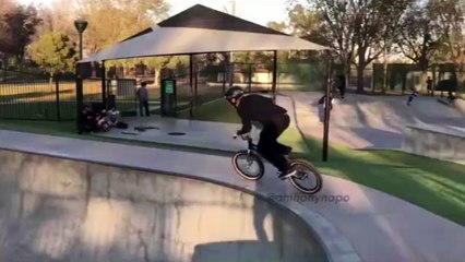 L'énorme frayeur d'un rider en BMX (vidéo)