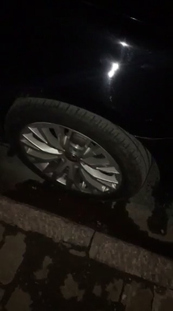 Mouscron: le pneu crevé - Vidéo Dailymotion