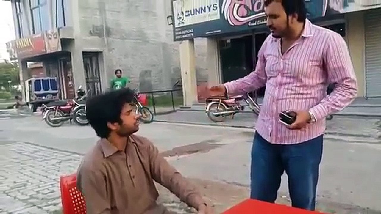 Nokar Bhi Insan Hotay Hain