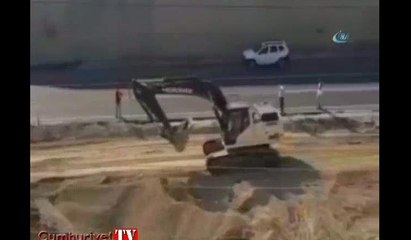 Şaha kalkan kamyonun yardımına iş makinesi yetişti