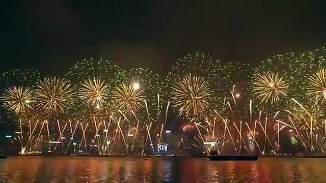 Hong Kong : le feu d'artifice fou du nouvel an 2018 !