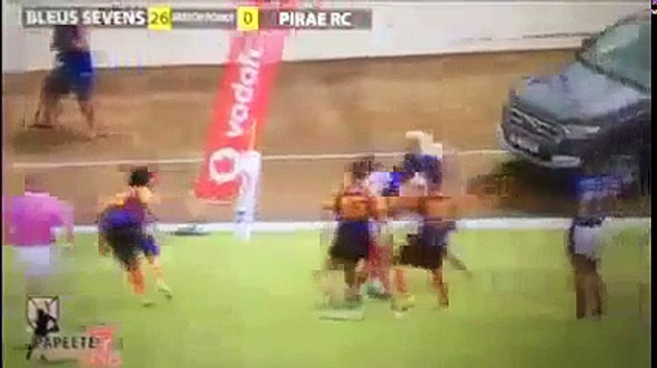Les Bleus Seven et Cherif Bekkal à Tahiti