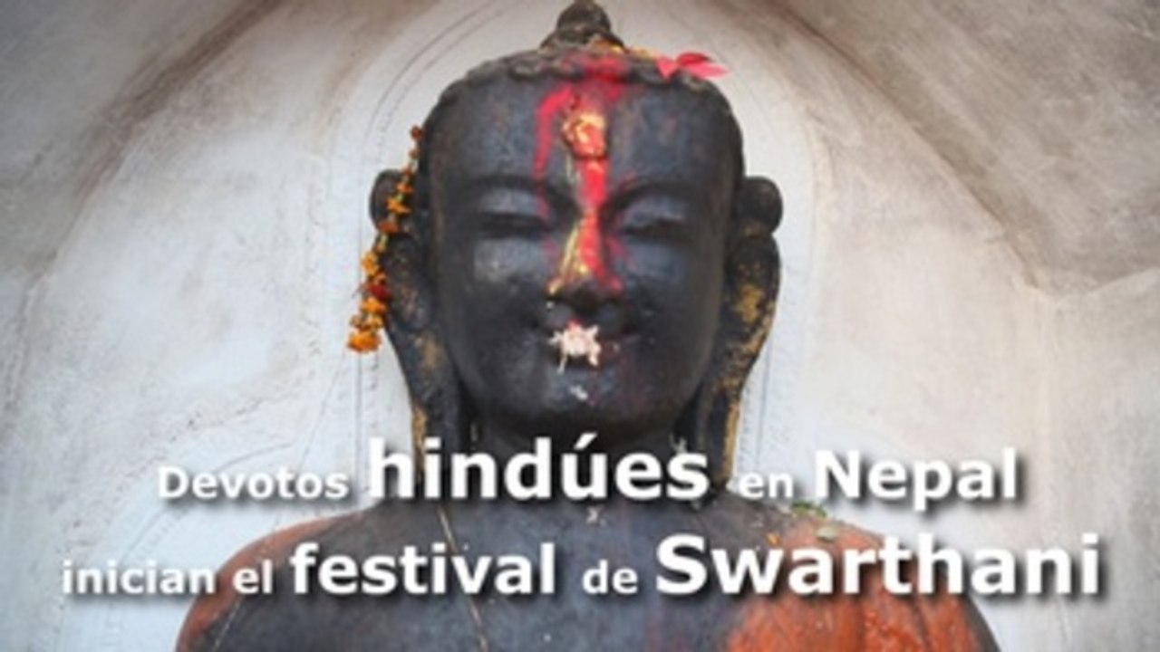 Devotos hindúes en Nepal inician el festival de Swarthani