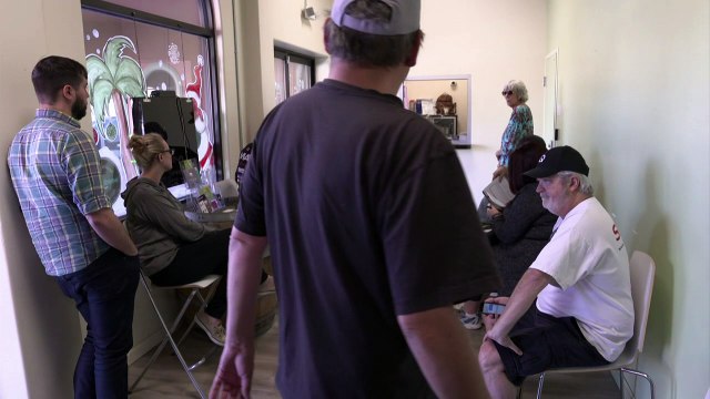 Califórnia inicia venda legal de maconha