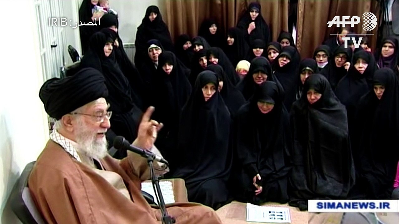 خامنئي يتهم "اعداء" إيران بالوقوف خلف الاضطرابات