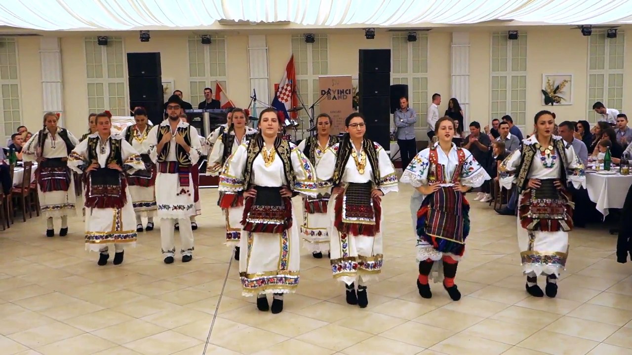 HKUD NAŠI OBIČAJI BEČ - (3)