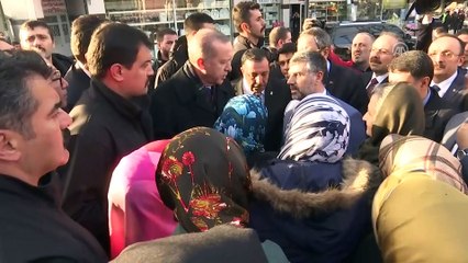 Cumhurbaşkanı Erdoğan, kas hastası Abdullah Samet Demir’in cenazesine katıldı (2) - İSTANBUL