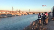 Şanlıurfa-Otomobil Sulama Kanalına Uçtu; 1 Çocuk Kurtarıldı 3 Kişi Aranıyor