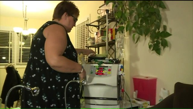 Mother in Need of Kidney Transplant Gets Creative to Find Donor