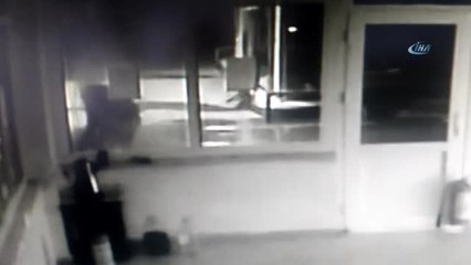 Elindeki Bıçakla İki İstasyonu Soydu, Polisten Kaçamadı