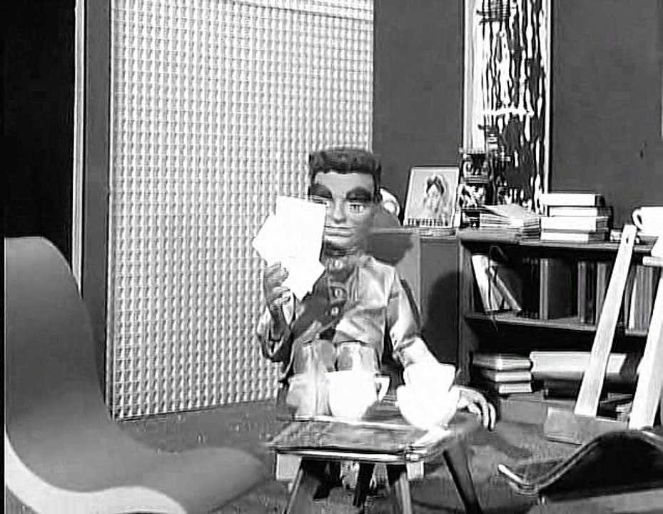 Fireball XL5  E37 - A Day In The Life Of A Space General
