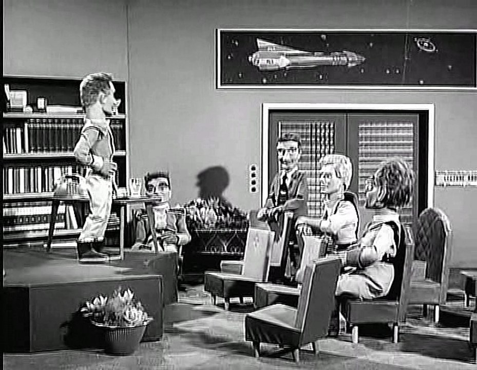 Fireball XL5  E38 - Space City Special
