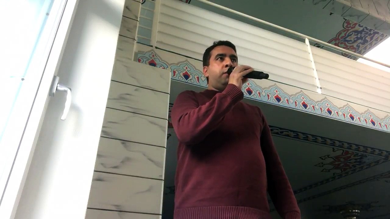 Mescidi Nebevi namaz için kamet. Harameyn usulü kamet. Medine kamedi. Metin Demirtaş. İqamat salah Sheikh Abdulaziz Bukhari. Sheikh Essam Bukhari. Sheikh Sureyhi. Sheikh Mohammed Majid Bin Hakim. Medine usulü kamet. İqamat salah maghreb Madinah. Haramain